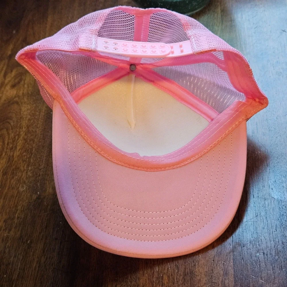 pink and‎ white 